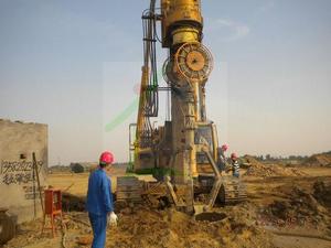 擠擴(kuò)多支盤灌注樁施工